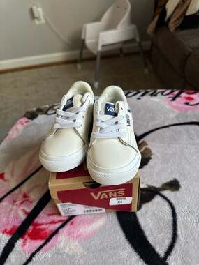 Vans Seldan Leather size 5.0
